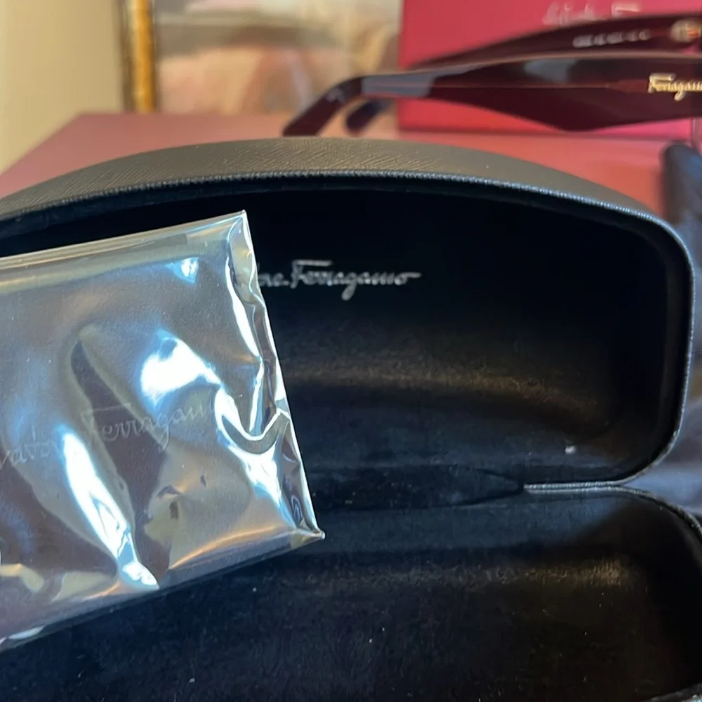 Salvatore Ferragamo SF930S 606 Bordeaux Cat Eye Sunglasses NWT